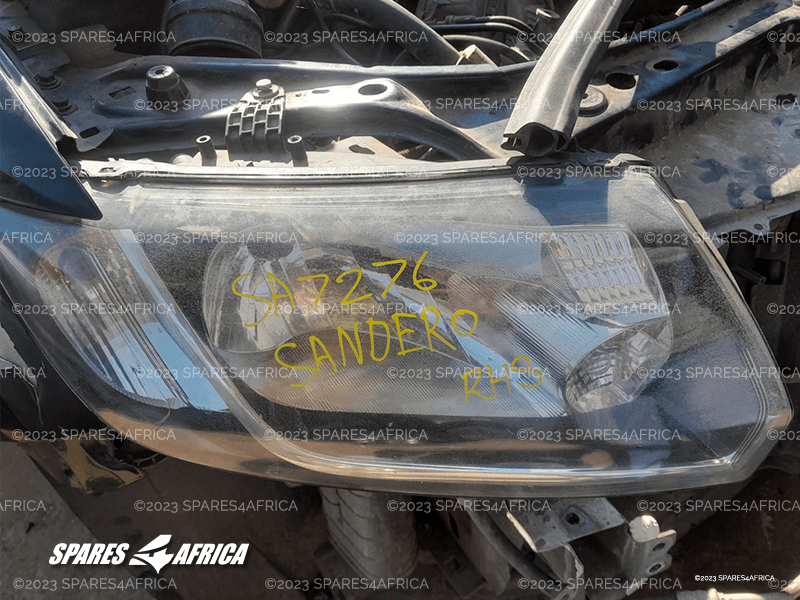 RENAULT SANDERO II 0.9 2016 RHS HEADLIGHT